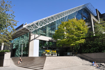 Vancouver   law courts 01