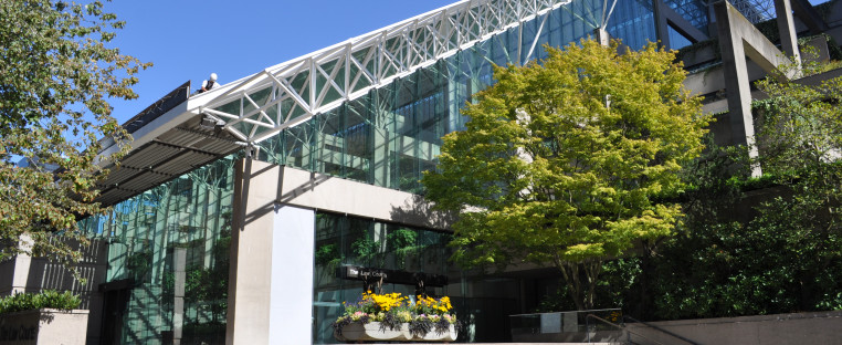Vancouver   law courts 01